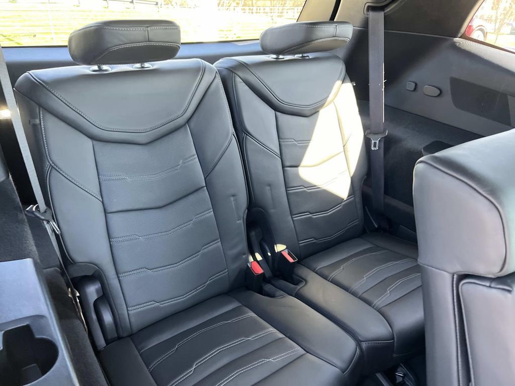 Certified 2025 Cadillac XT6 Sport w/ Platinum Package image 22