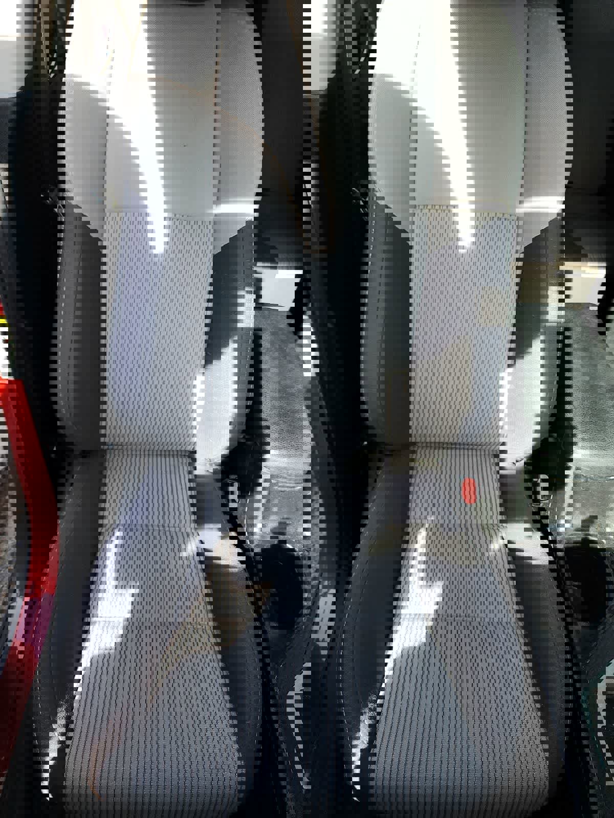 Used 2015 Toyota RAV4 XLE FWD image 18