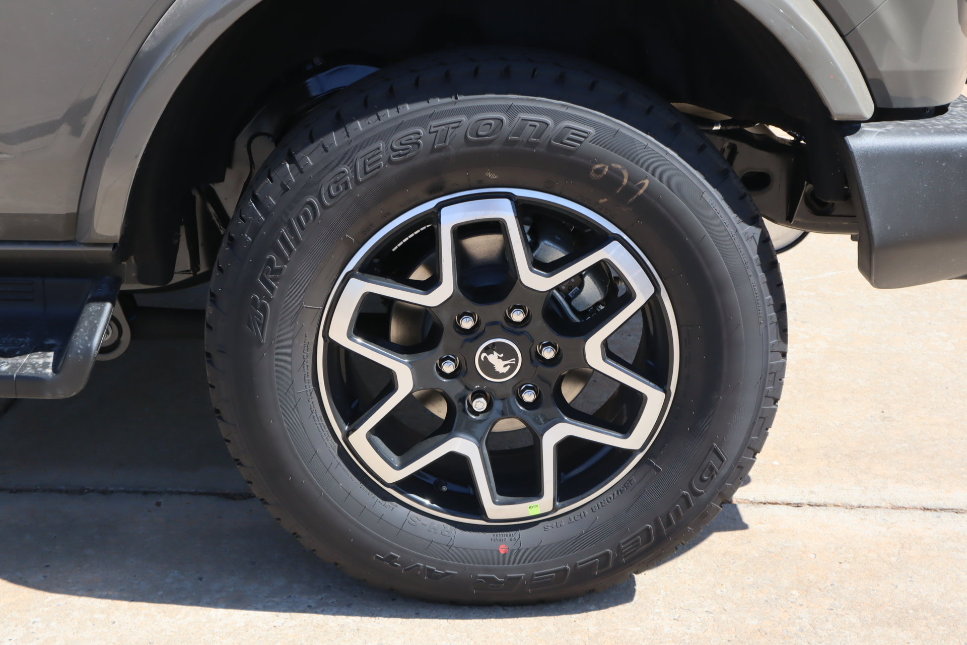 New 2026 Ford Bronco Outer Banks AWD/4WD image 18