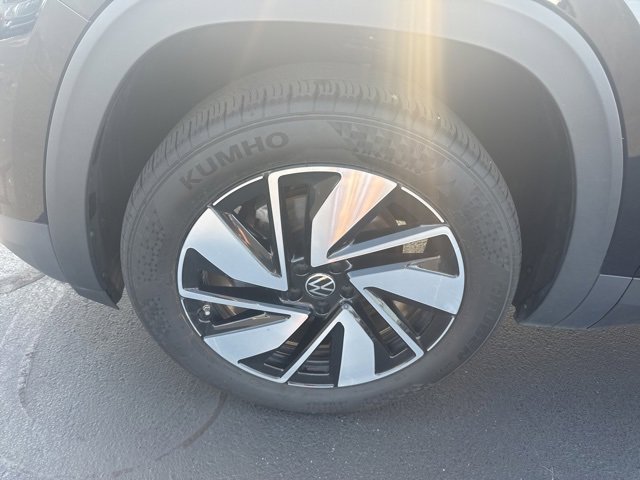 Used 2024 Volkswagen Atlas SE image 26