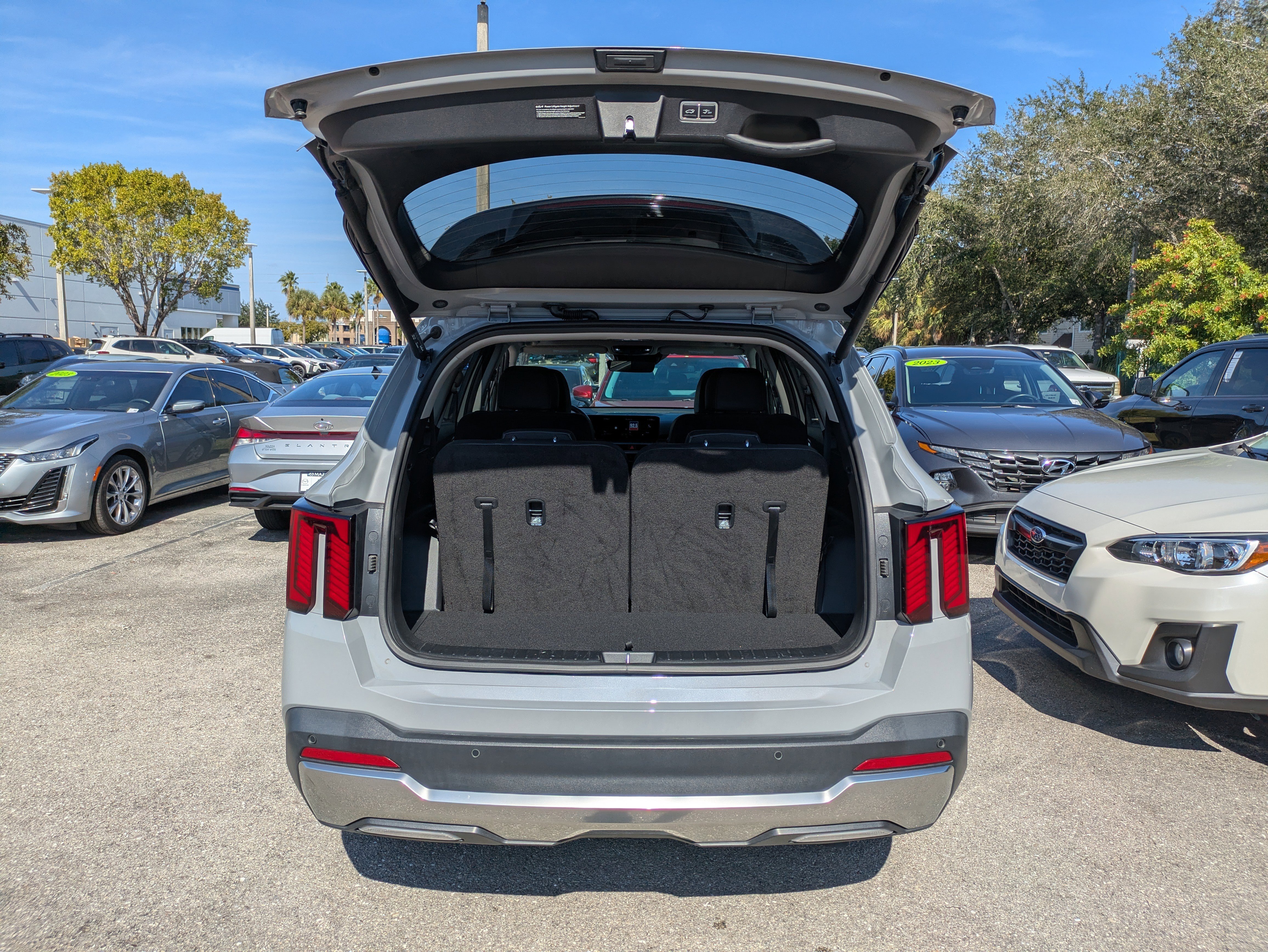 Used 2025 Kia Sorento SX image 13