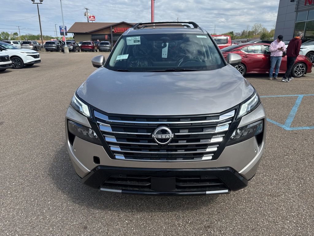 New 2026 Nissan Rogue Platinum image 2