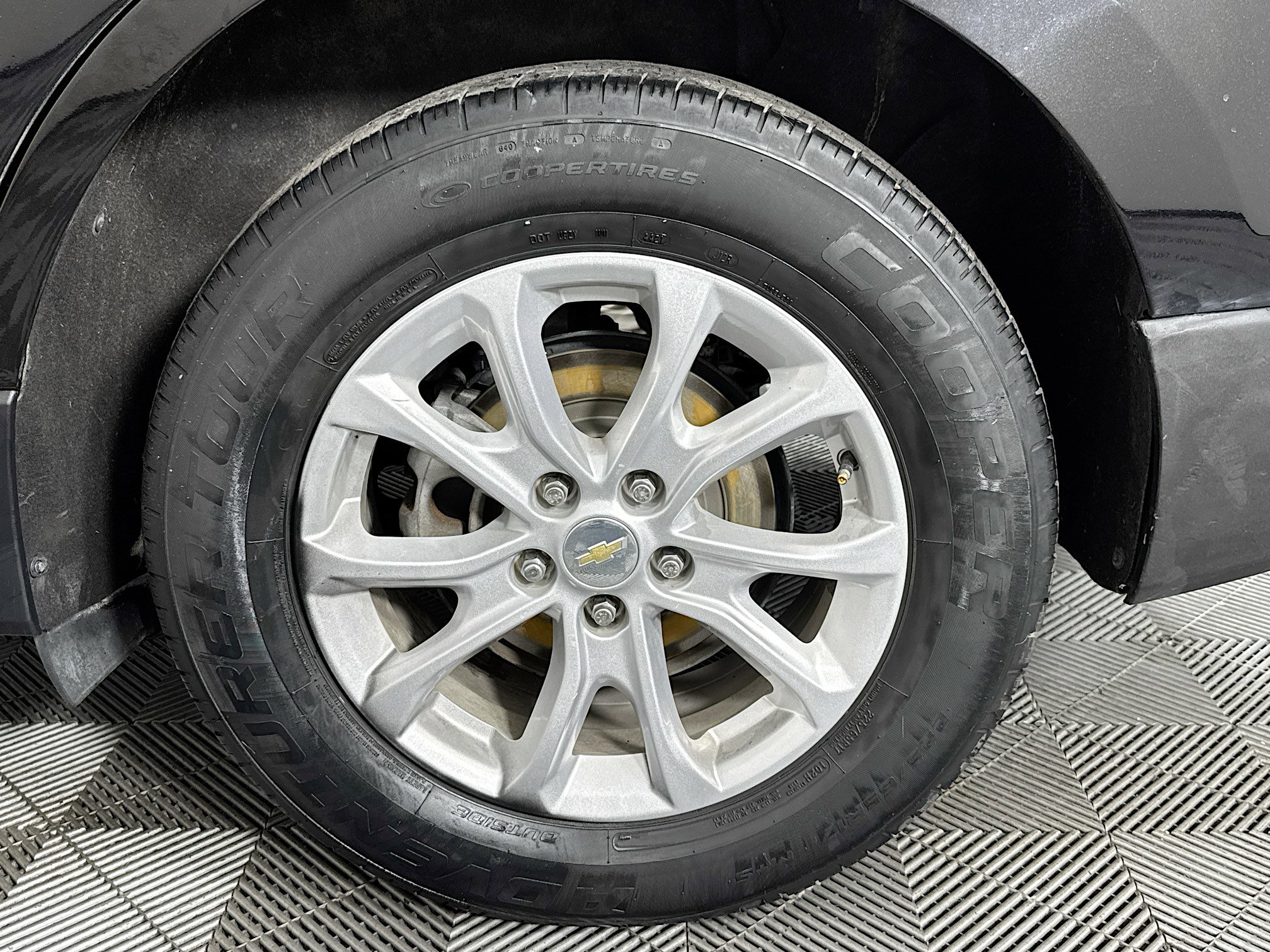 Used 2019 Chevrolet Equinox LT image 36