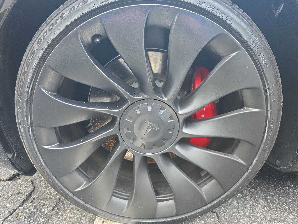 Used 2022 Tesla Model Y Performance image 21