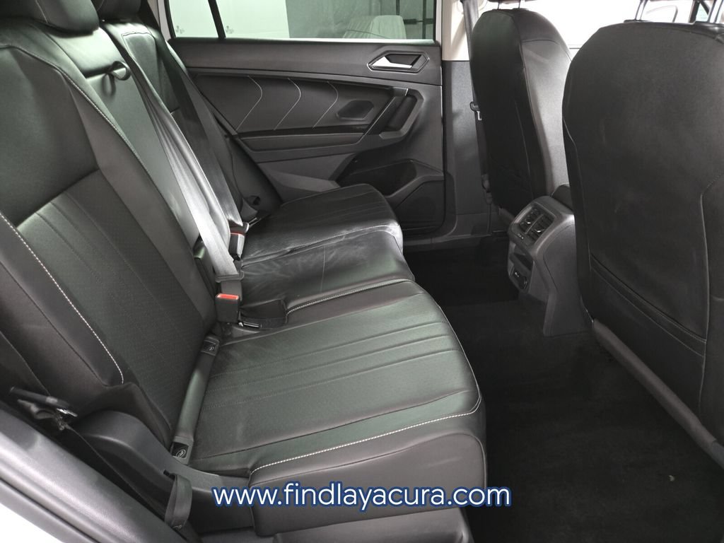 Used 2022 Volkswagen Tiguan SE AWD/4WD image 17