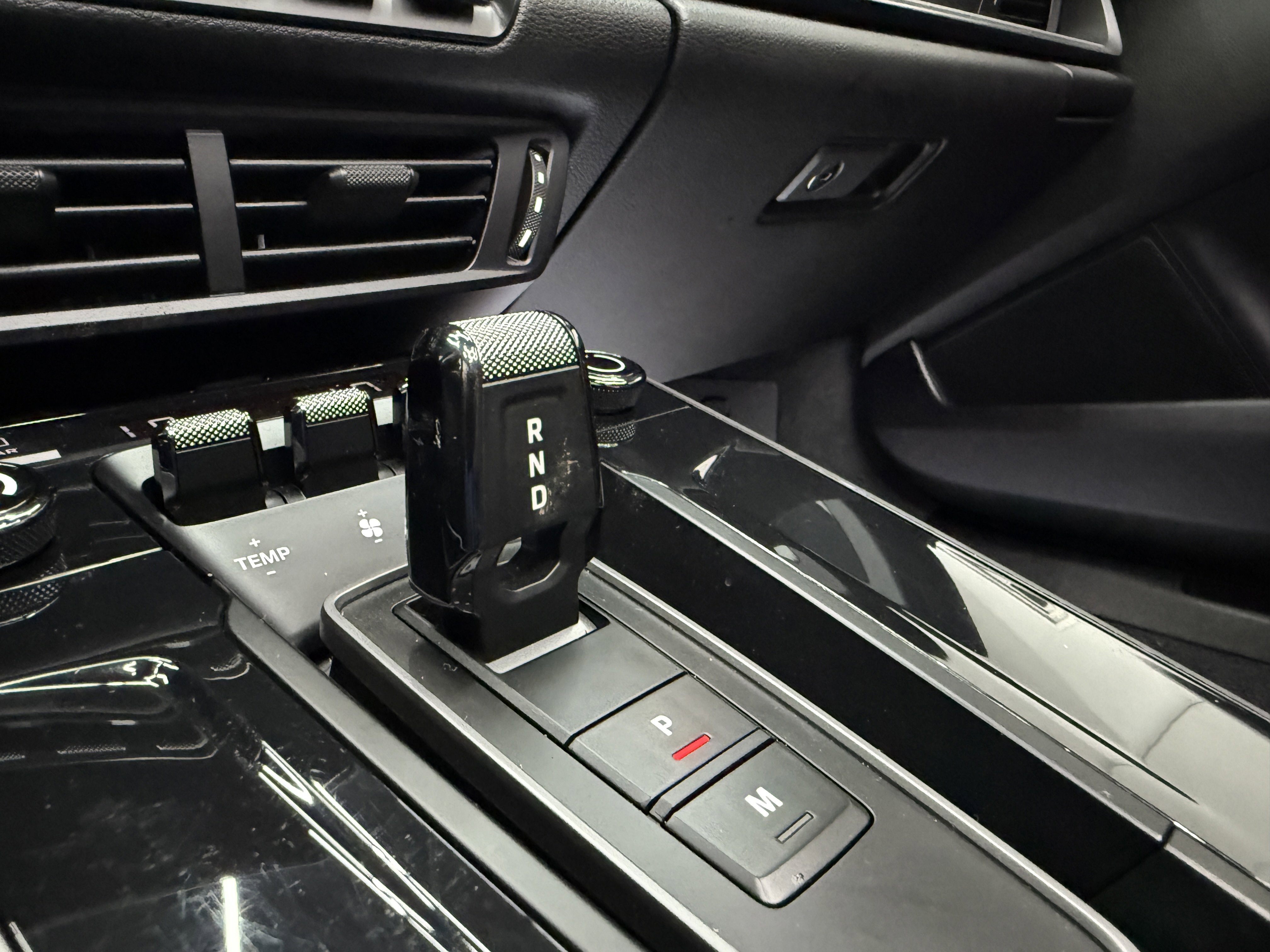 Used 2025 Porsche 911 Carrera image 25