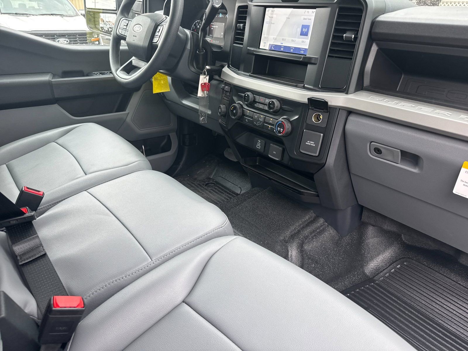 New 2026 Ford F250 XL w/ XL Chrome Package image 15