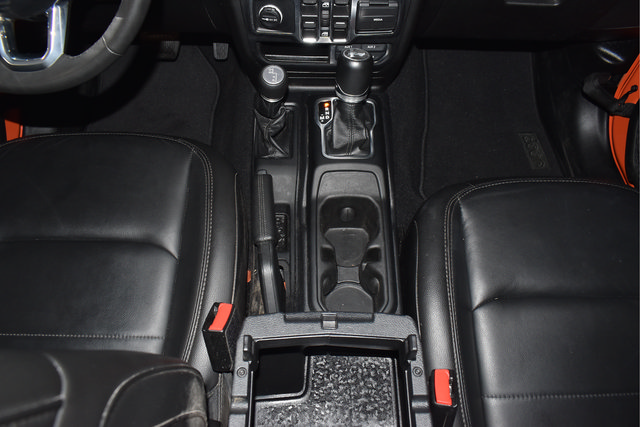 Used 2023 Jeep Wrangler Unlimited Sahara AWD/4WD image 20