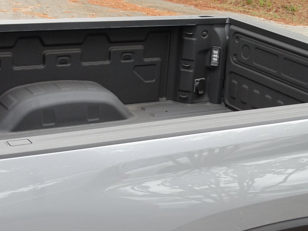 Used 2025 Chevrolet Silverado 2500 Custom w/ Custom Convenience Package image 29