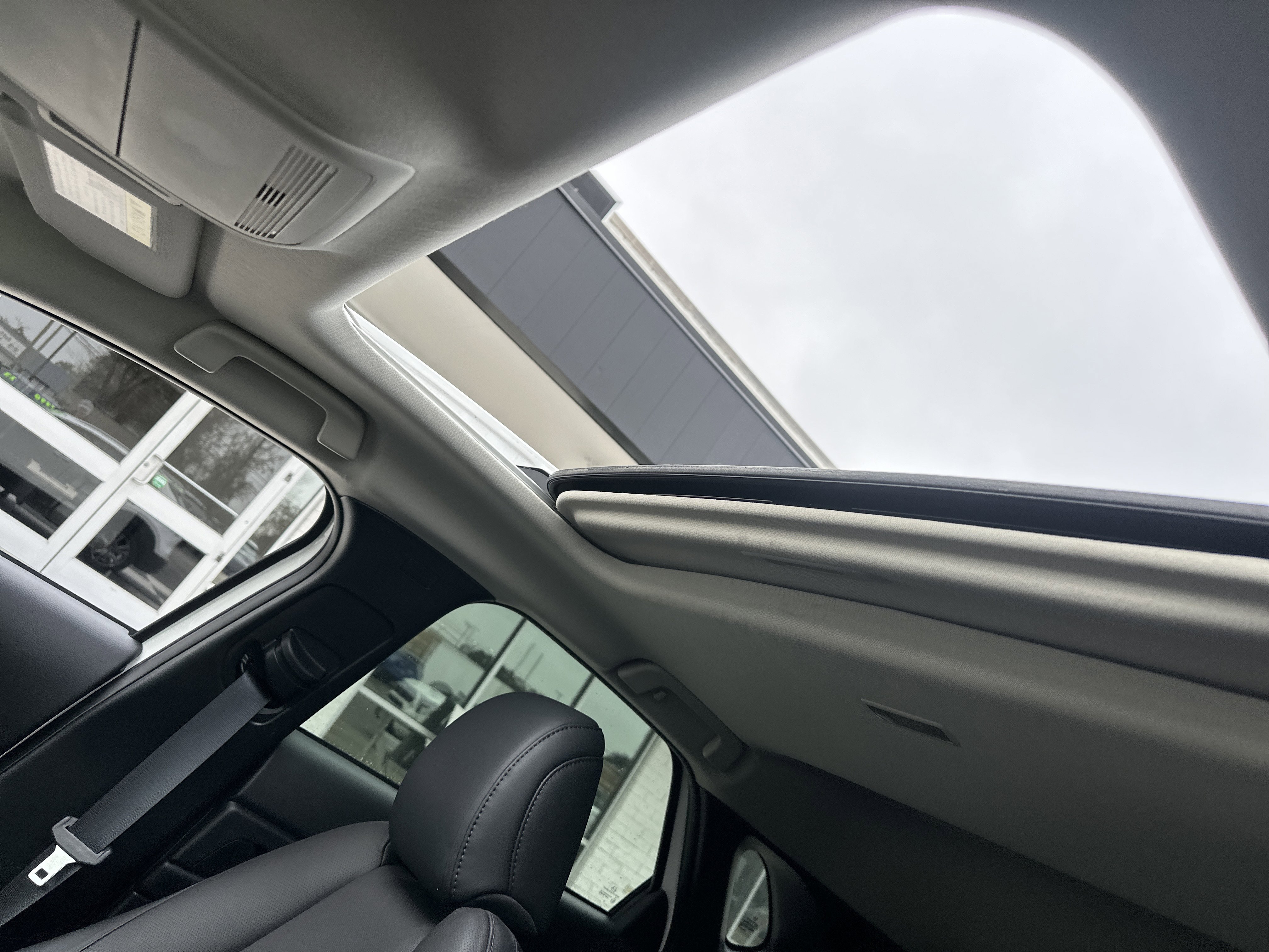 Used 2025 MAZDA CX-30 AWD 2.5 S w/ Premium Package image 12