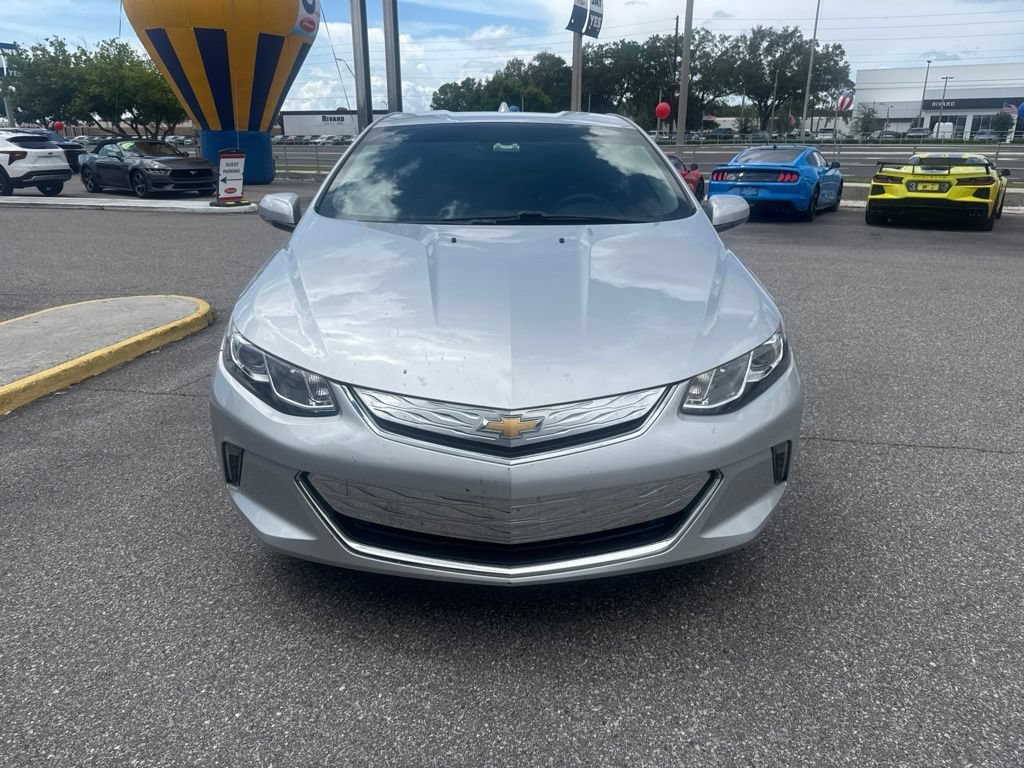 Used 2017 Chevrolet Volt LT FWD image 2