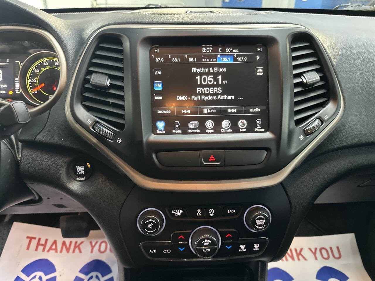 Used 2015 Jeep Cherokee Latitude w/ Comfort/Convenience Group image 24