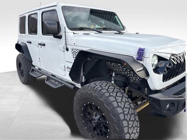 Used 2019 Jeep Wrangler Unlimited Sahara w/ LED Lighting Group image 9
