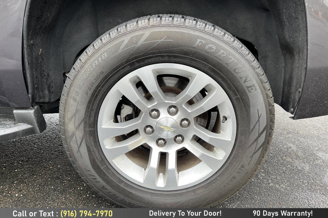 Used 2017 Chevrolet Tahoe LS w/ Enhanced Driver Alert Package image 10
