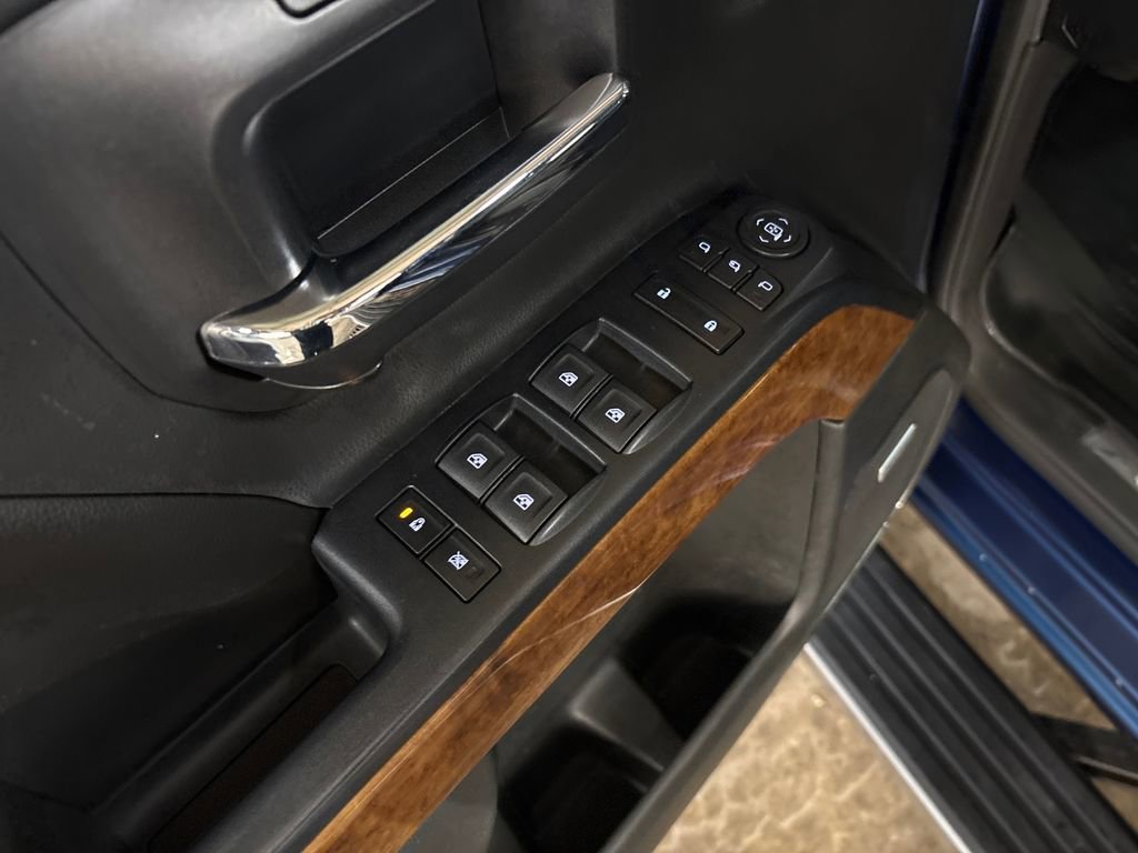 Used 2017 Chevrolet Silverado 1500 High Country AWD/4WD image 16