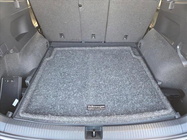 Used 2022 Volkswagen Tiguan SEL R-Line image 6