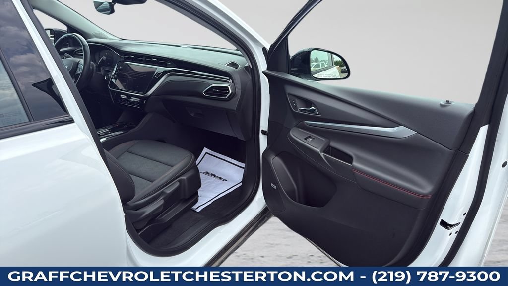 Used 2023 Chevrolet Bolt EUV Premier w/ Sun & Sound Package FWD image 23