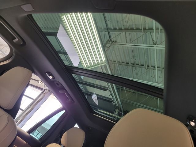 New 2026 Volvo XC90 B6 Plus w/ Protection Package Premier AWD/4WD image 8