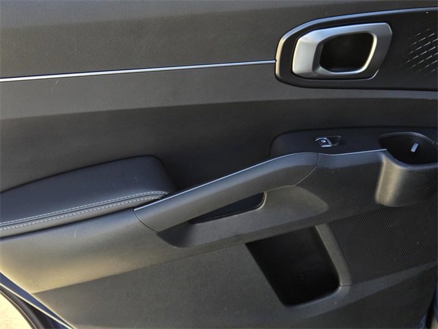 Certified 2025 Kia Sorento S w/ Panoramic Sunroof Package image 12