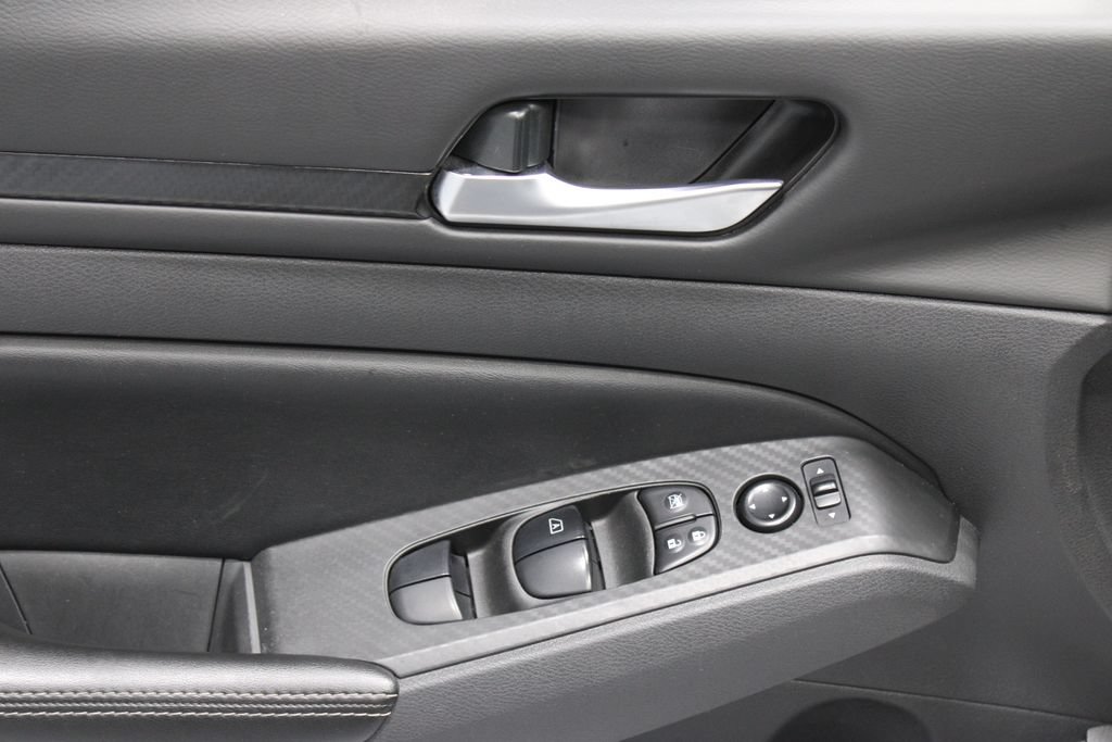 Certified 2024 Nissan Altima 2.5 SV FWD image 22