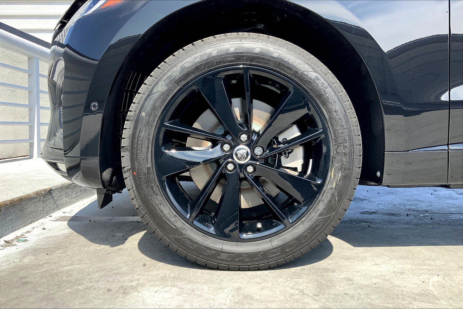 New 2026 Jaguar F-PACE R-Dynamic S image 9