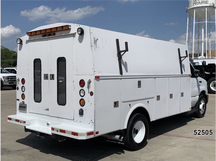 Used 2013 Ford E-450 and Econoline 450 Super Duty w/ PWR Locks & Windows Group RWD image 2