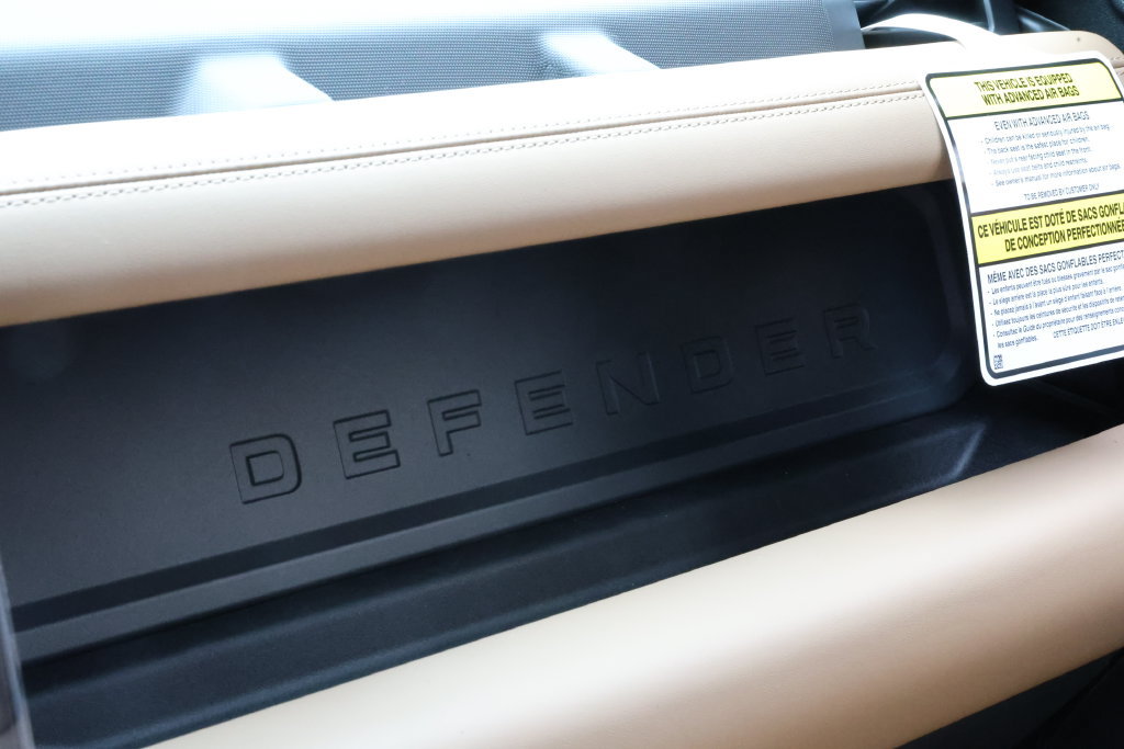New 2026 Land Rover Defender 110 X-Dynamic SE AWD/4WD image 35