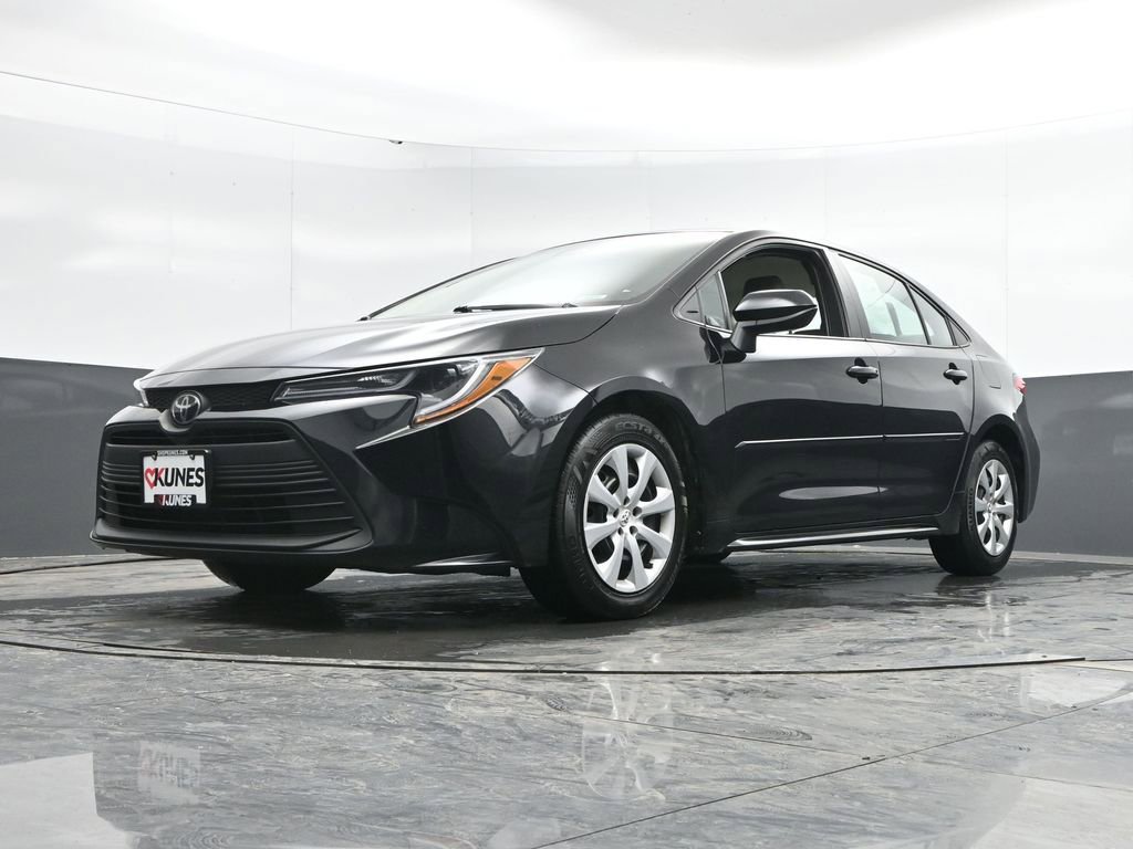 Used 2024 Toyota Corolla LE image 47