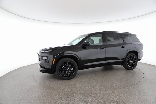 Used 2025 Chevrolet Traverse RS w/ LPO, Floor Liner Package image 4