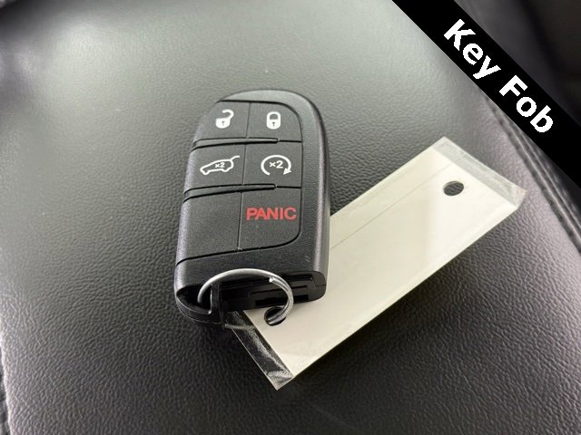 Used 2019 Jeep Grand Cherokee Altitude image 22