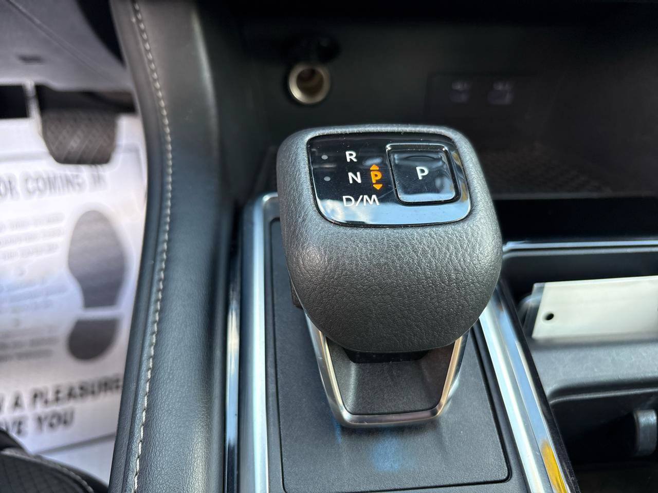 Used 2022 Nissan Pathfinder SL AWD/4WD image 26