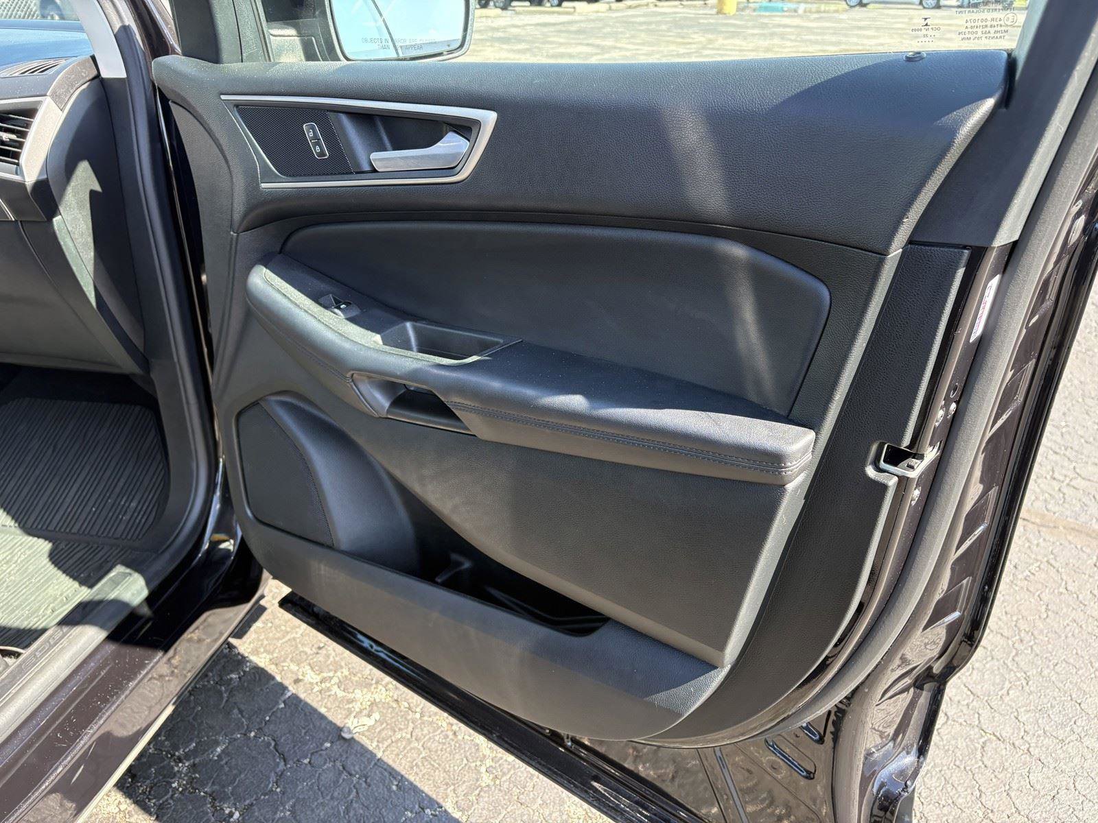 Used 2022 Ford Edge SEL w/ Convenience Package AWD/4WD image 11