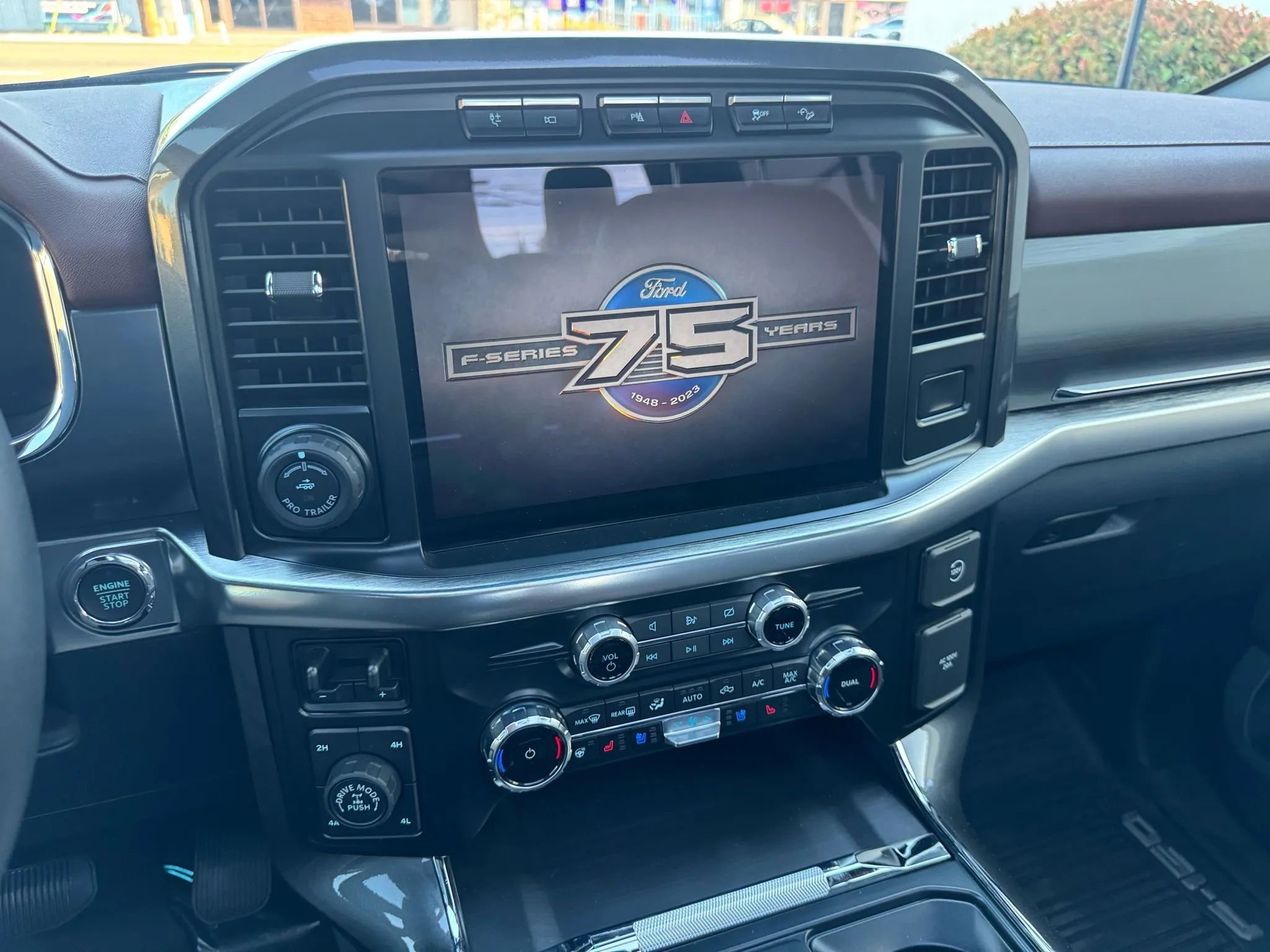 Used 2023 Ford F150 Lariat w/ Max Trailer Tow Package image 27