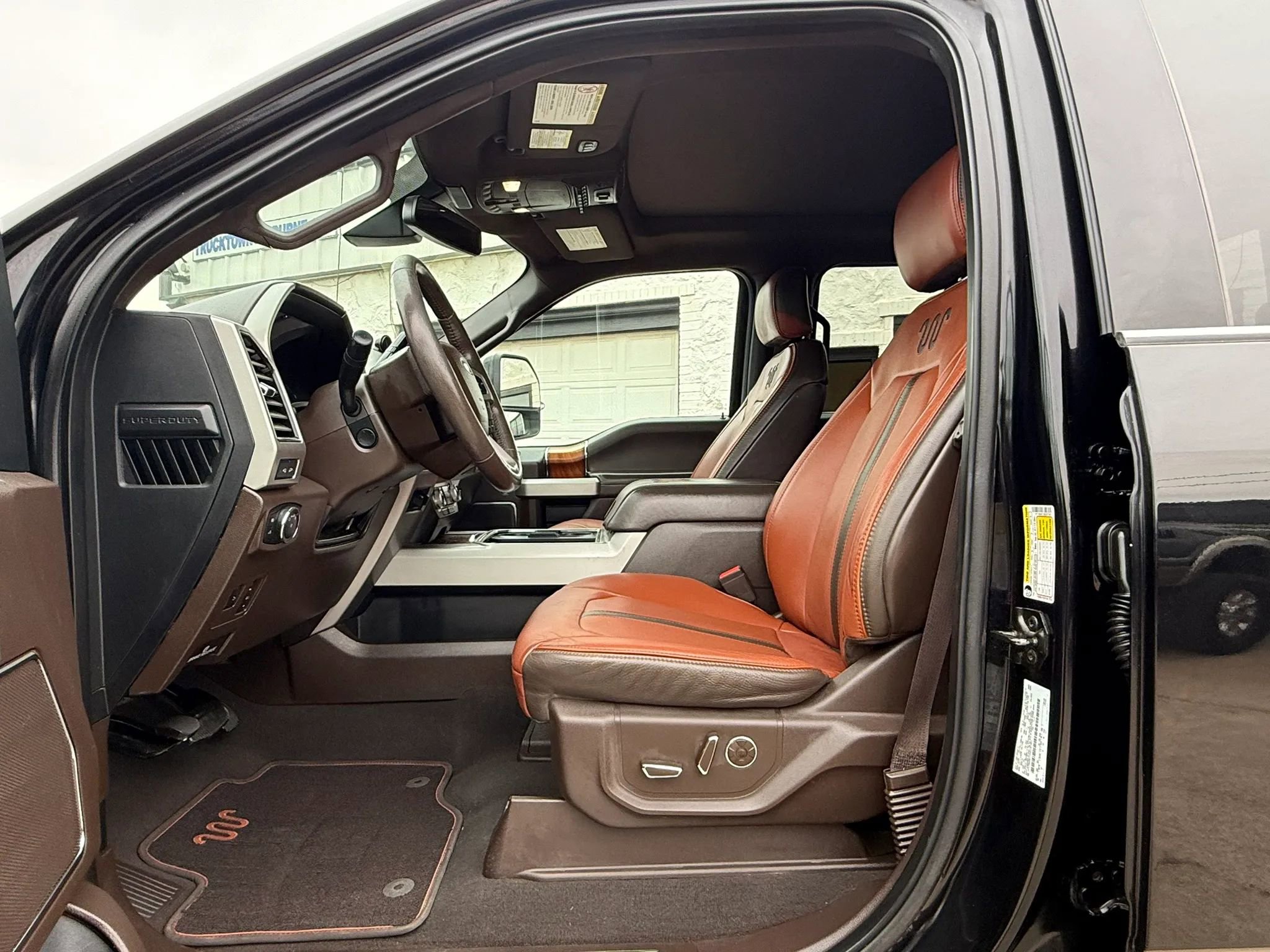 Used 2019 Ford F250 King Ranch w/ King Ranch Ultimate Package AWD/4WD image 8