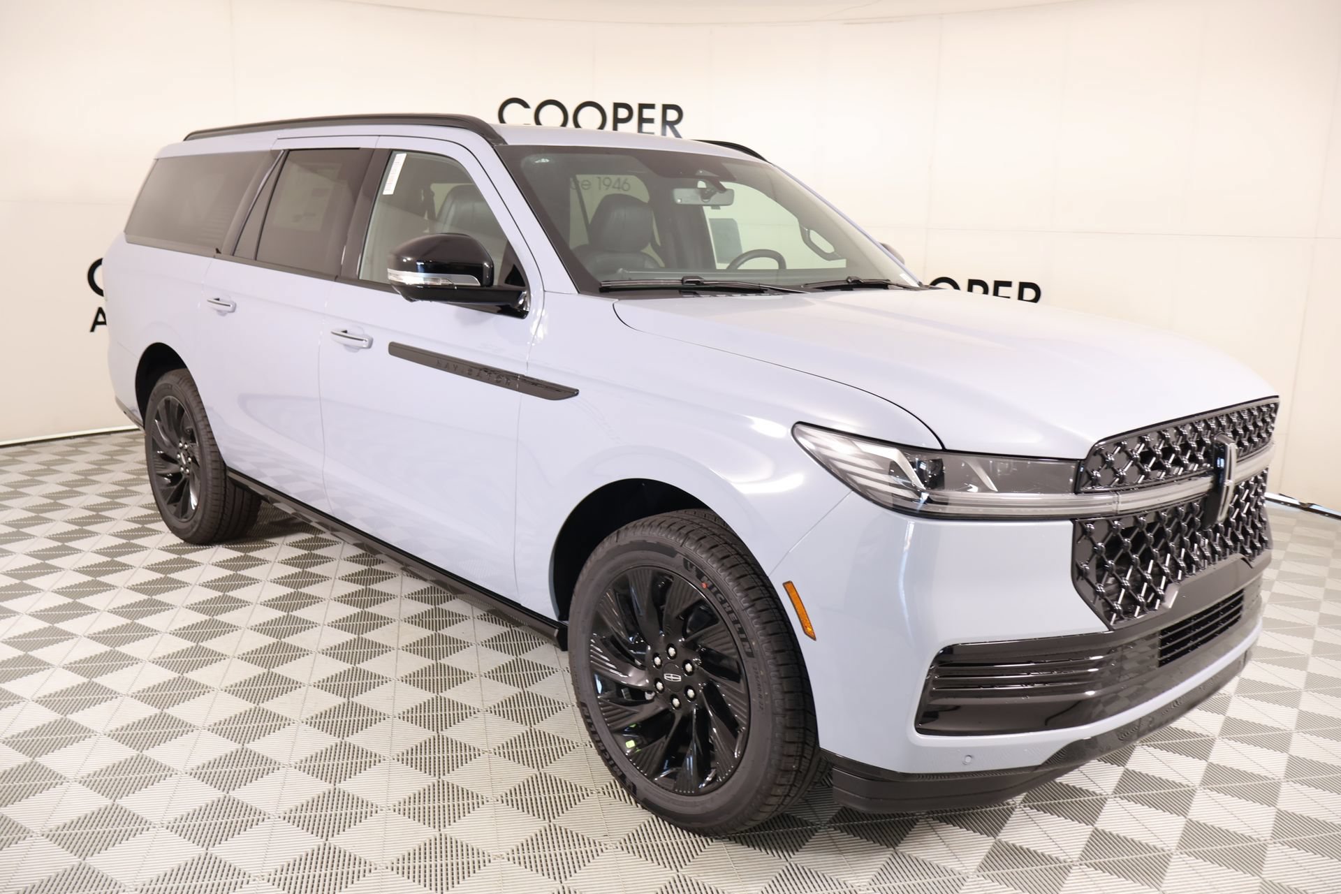 New 2026 Lincoln Navigator L Reserve w/ Jet Appearance Package AWD/4WD 360° Tour