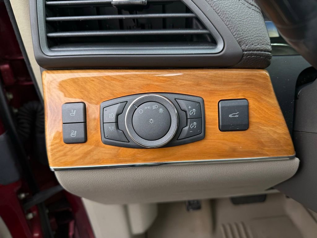 Used 2015 Lincoln MKX AWD w/ Equipment Group 102A image 14