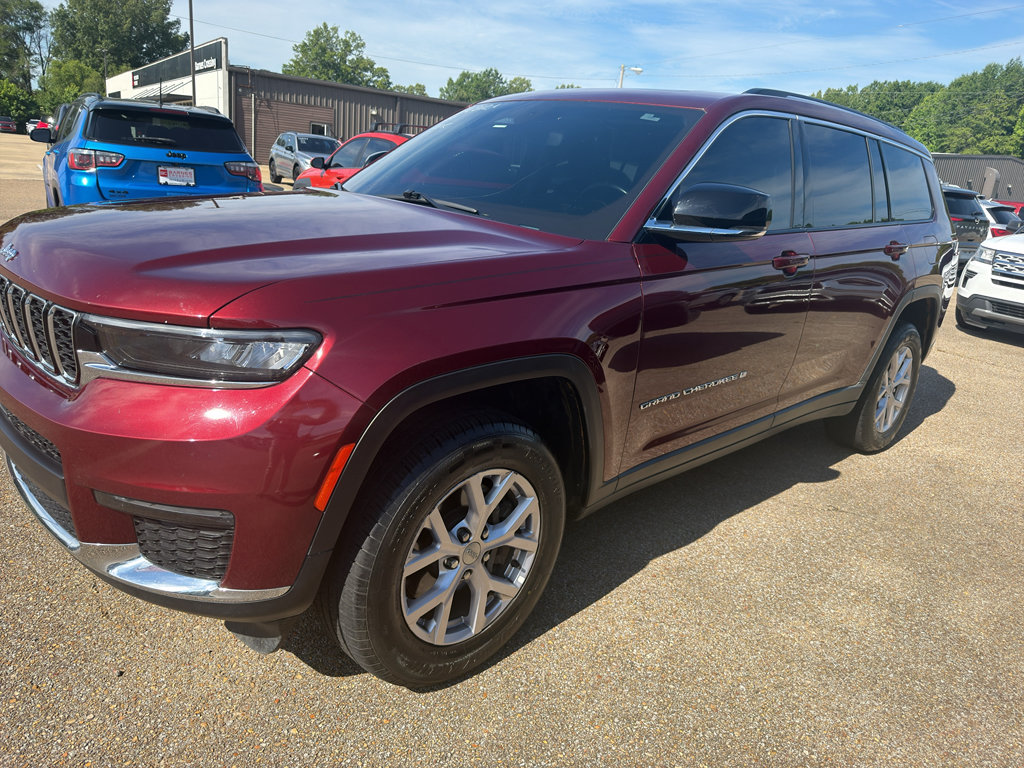 Used 2022 Jeep Grand Cherokee L Limited AWD/4WD image 1