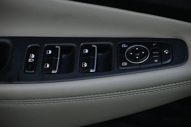 Used 2023 Hyundai Santa Fe Limited AWD/4WD image 16