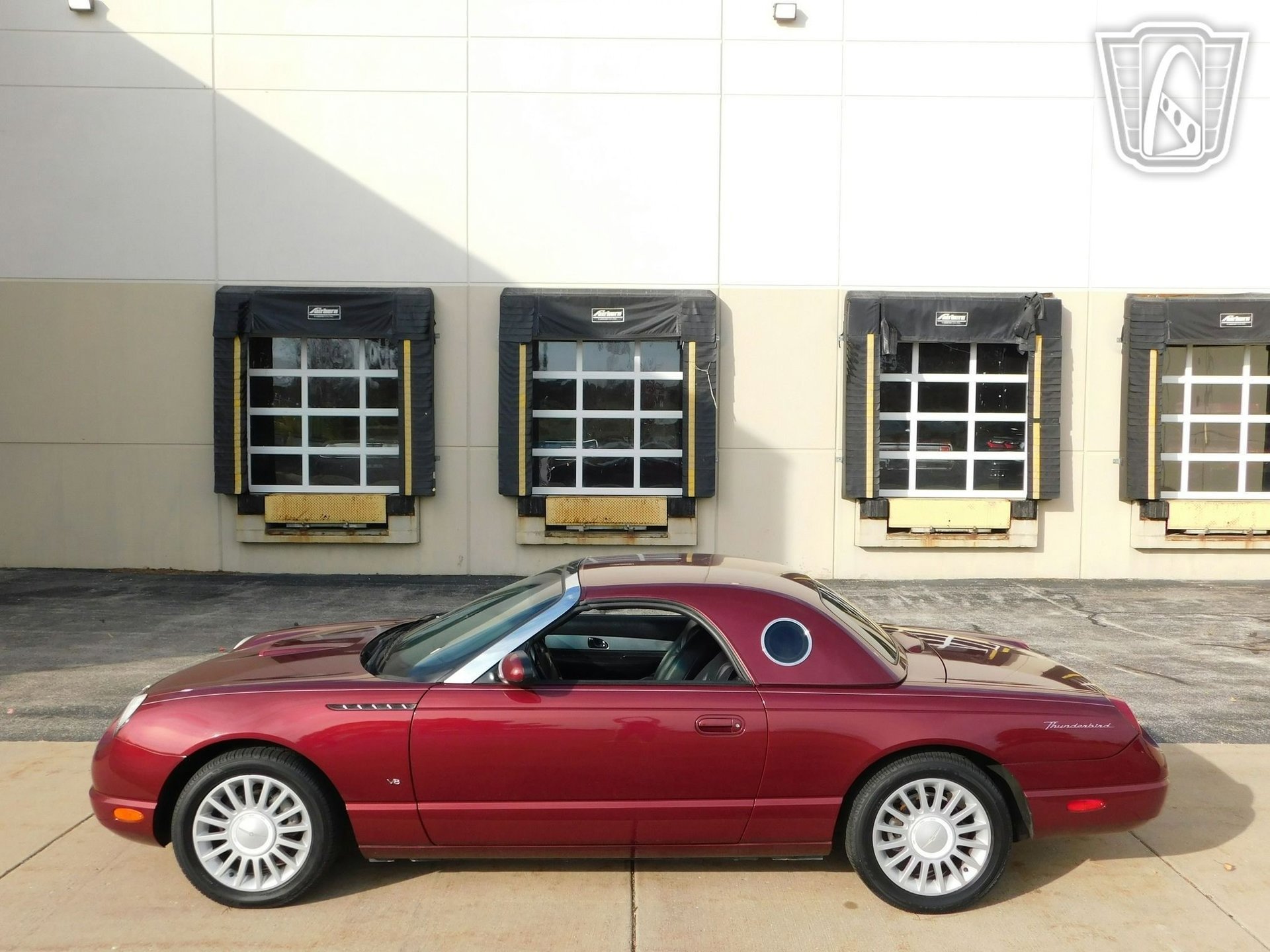 Used 2004 Ford Thunderbird image 3