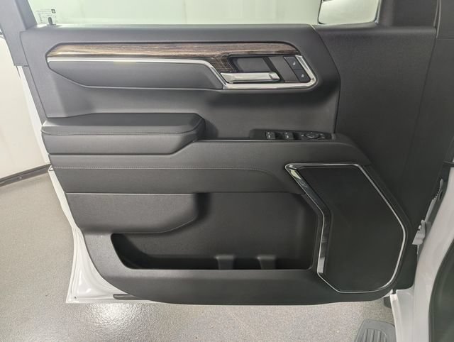Used 2024 GMC Sierra 1500 Elevation w/ LPO, Elevation Black Package AWD/4WD image 15