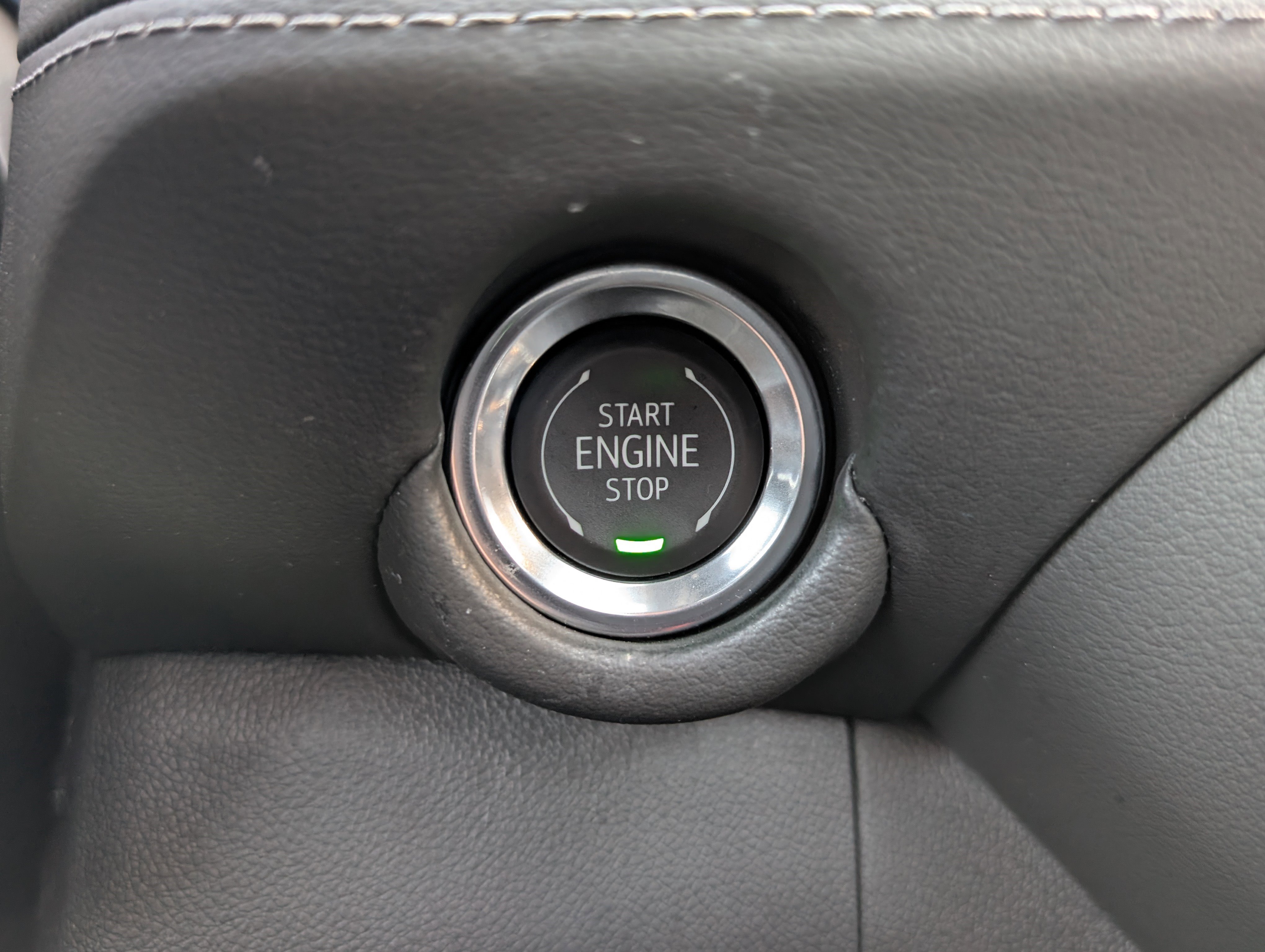 Used 2025 Chevrolet Suburban Z71 w/ Comfort Package image 36