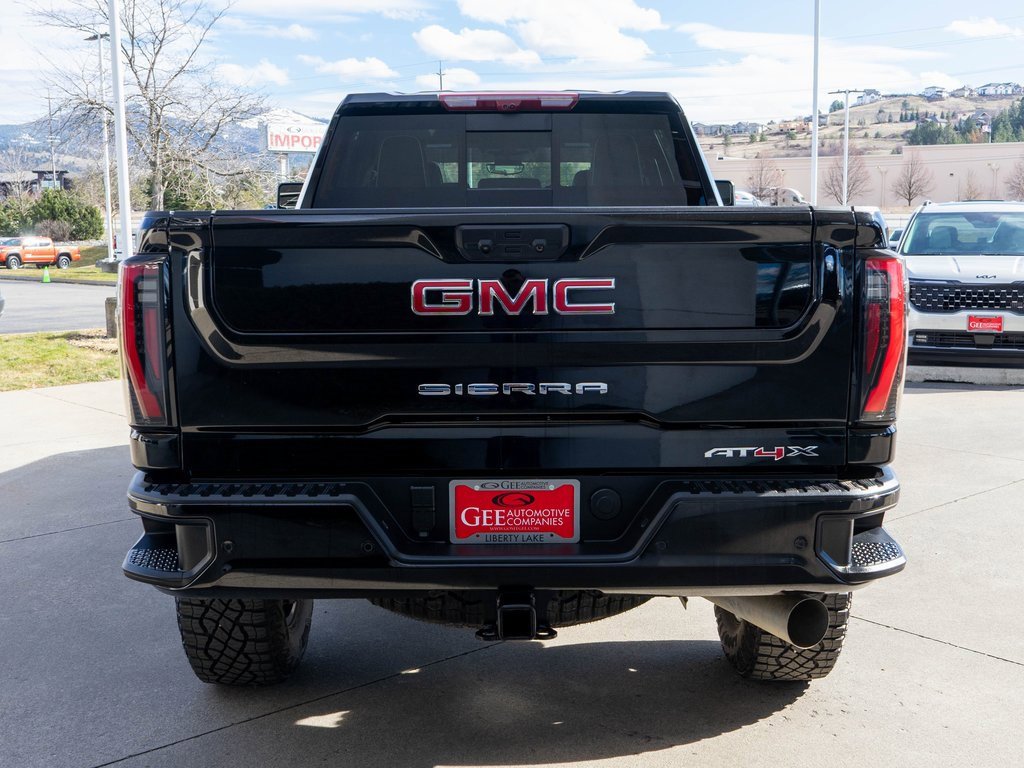 Used 2025 GMC Sierra 2500 AT4X image 6