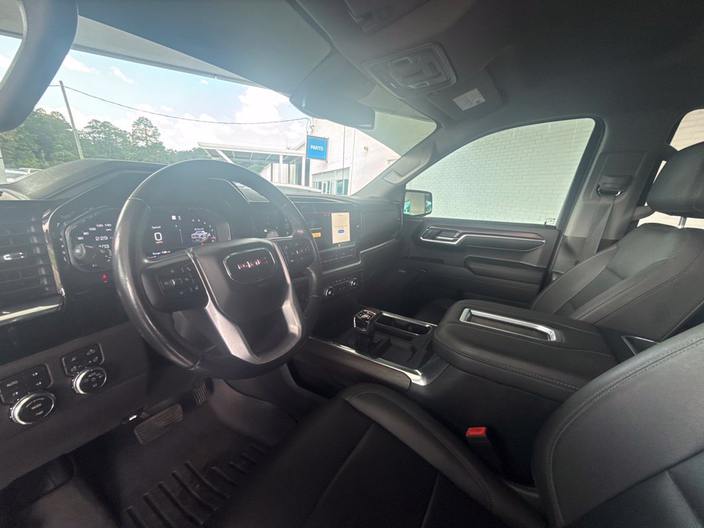 Used 2022 GMC Sierra 1500 SLT w/ SLT Premium Plus Package AWD/4WD image 30