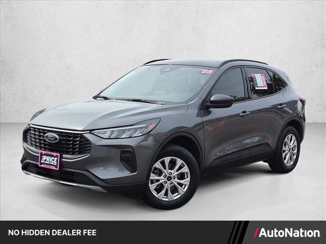 Certified 2025 Ford Escape Active w/ Cold Weather Package AWD/4WD image 1