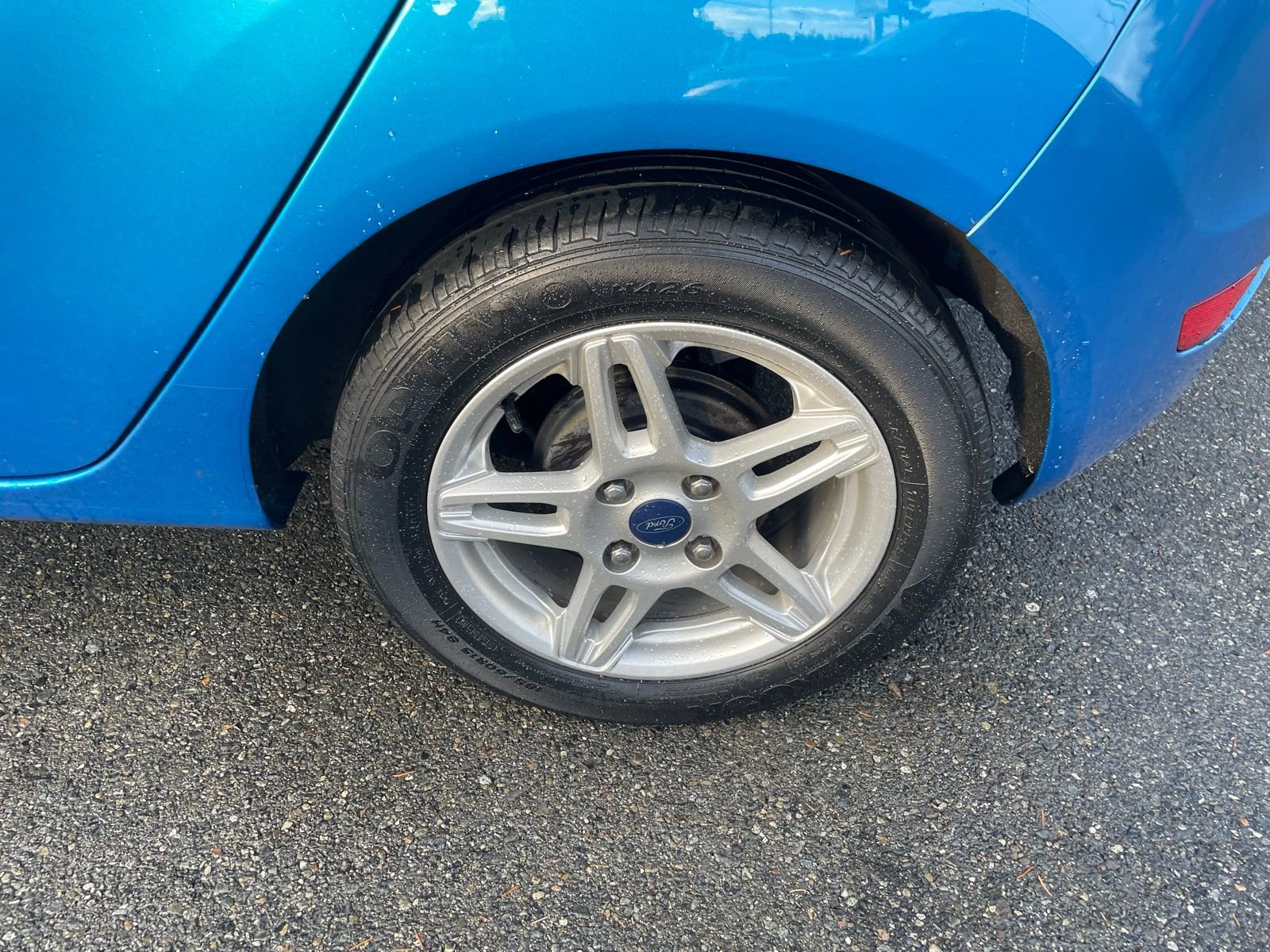 Used 2017 Ford Fiesta SE image 32