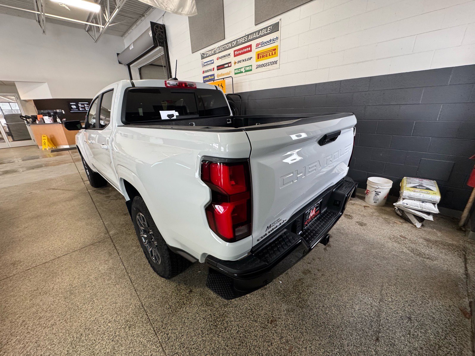 Used 2023 Chevrolet Colorado Z71 w/ Z71 Convenience Package 2 AWD/4WD image 7