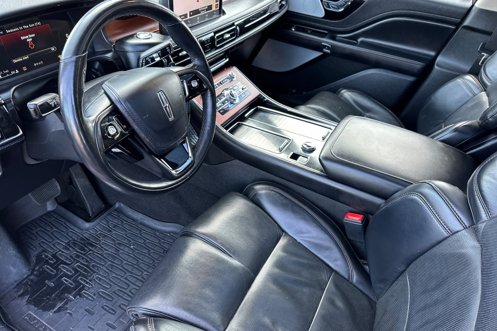 Used 2020 Lincoln Aviator Grand Touring w/ Equipment Group 301A image 9