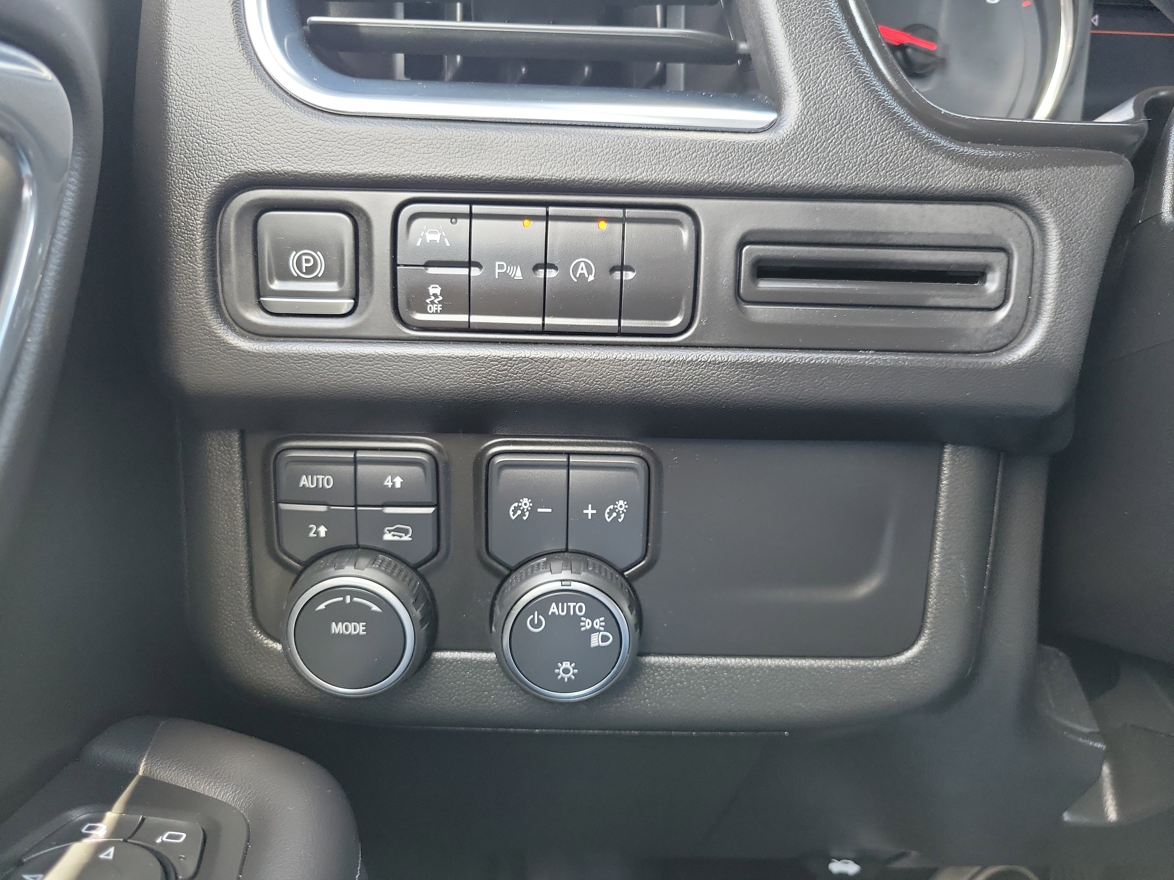 Used 2023 Chevrolet Suburban LS w/ Driver Alert Package AWD/4WD image 26