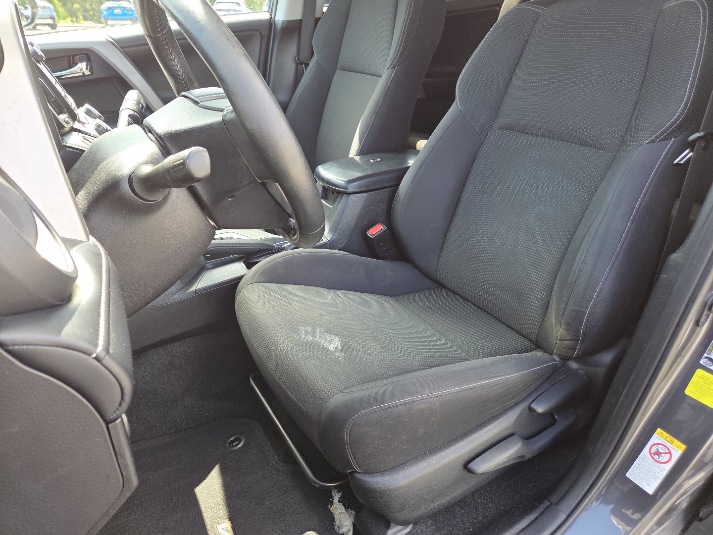 Used 2018 Toyota RAV4 XLE w/ Plus Extra Value Package FWD image 22