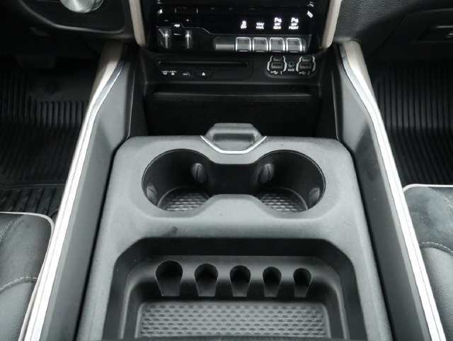 Used 2019 RAM 1500 Laramie AWD/4WD image 24